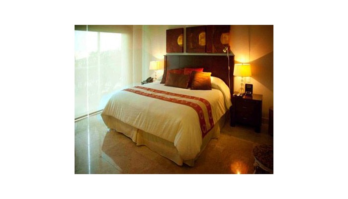 Hotel B Pichilingue Torre Esmeralda poza 3