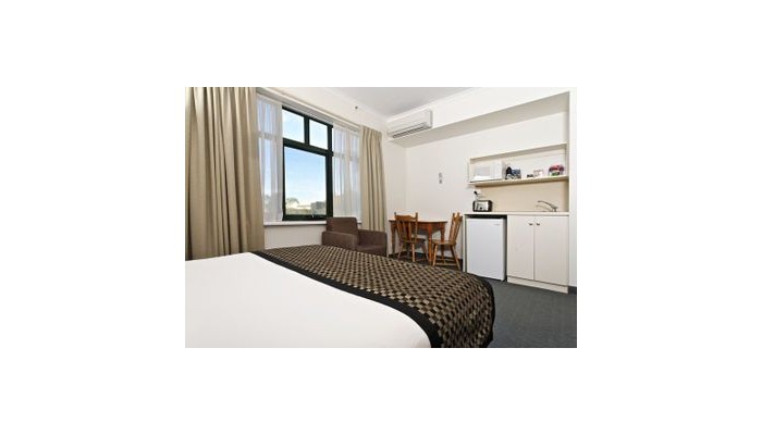 Breakfree Directors Studio poza 8