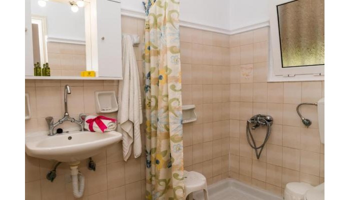 Roussas Studios And Apartments poza 14