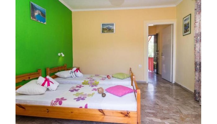 Roussas Studios And Apartments poza 5