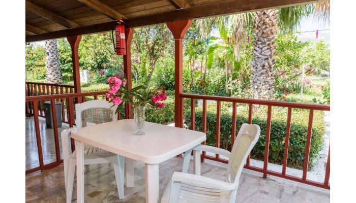 Roussas Studios And Apartments poza 16