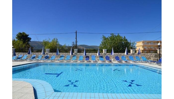 Tassia Studios poza 8