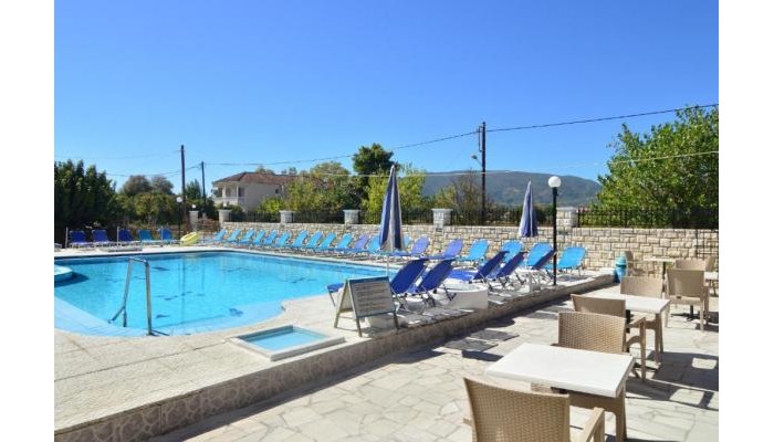 Tassia Studios poza 12