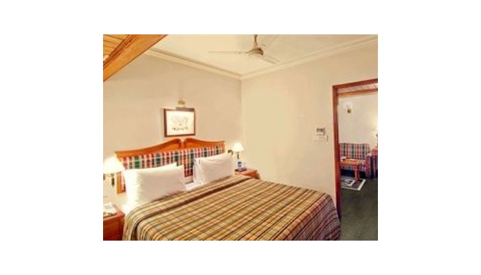 Hotel Sarovar Portico poza 4