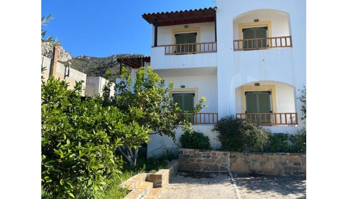 Pella Apartments poza 0