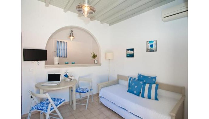 Gryparis Club Apartments poza 11