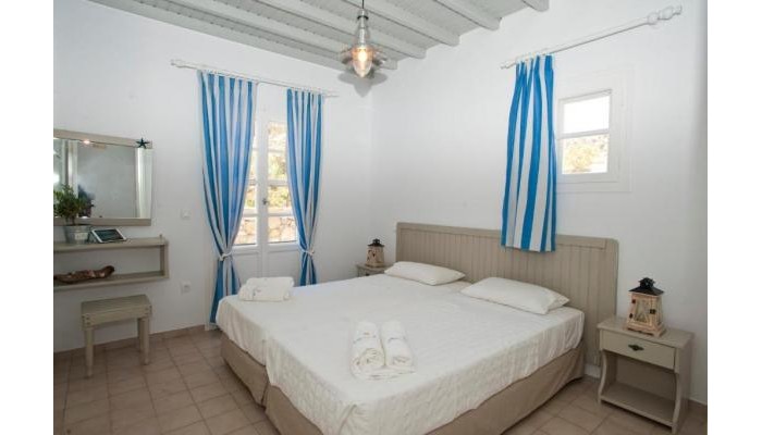 Gryparis Club Apartments poza 9