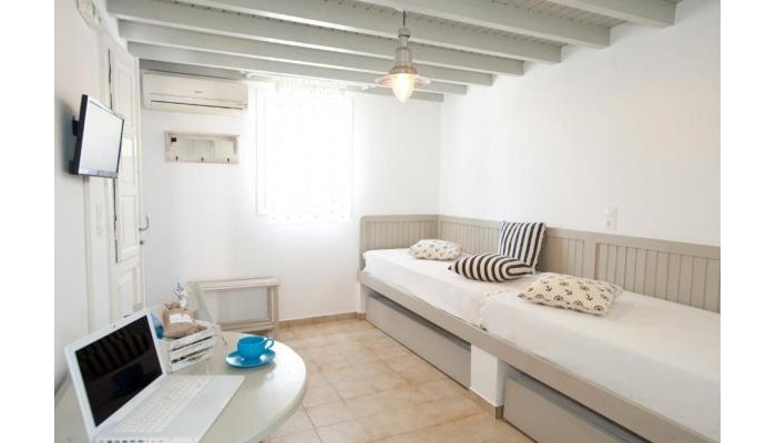 Gryparis Club Apartments poza 4