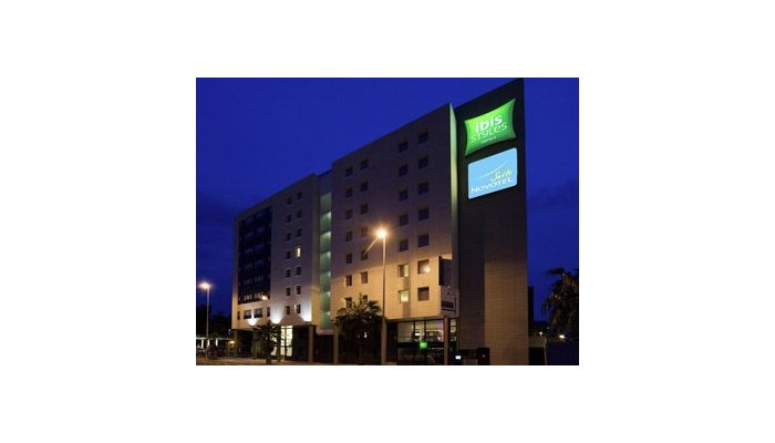 Hotel Ibis Styles Nice Aeroport Aren poza 0
