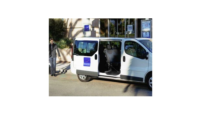 Hotel Novotel Arenas Airport poza 11