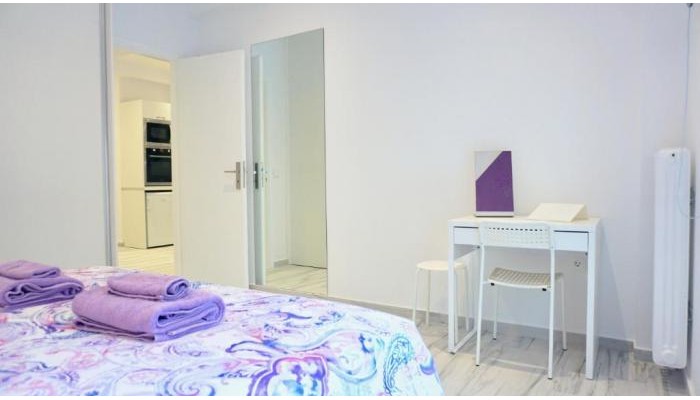 Hotel Central Bright Apt In Athens Near Metro poza 1