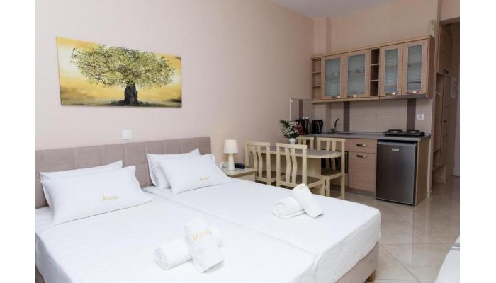 Merilyn Central Apartment poza 3