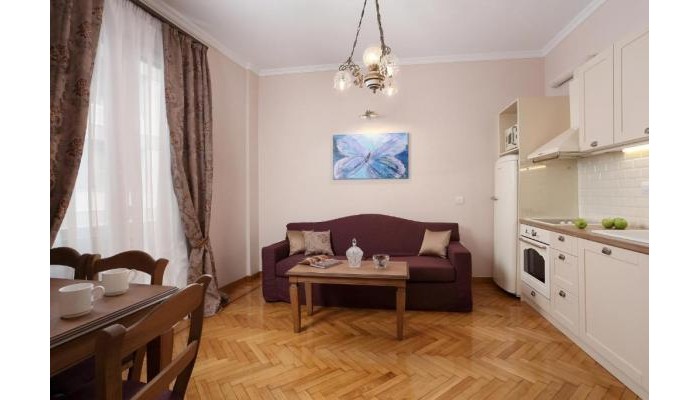 V1935 Luxurious Apartments poza 12