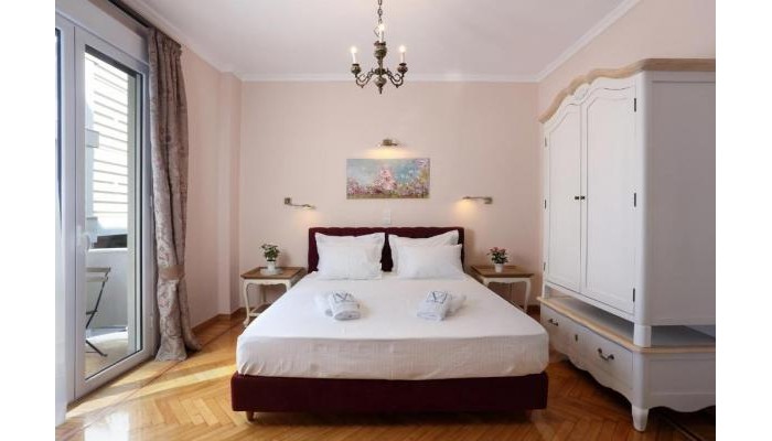 V1935 Luxurious Apartments poza 0