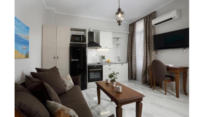 V1935 Luxurious Apartments poza 16