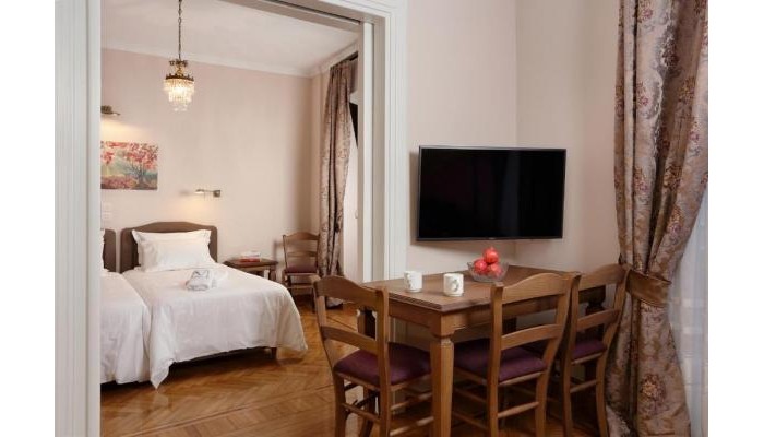 V1935 Luxurious Apartments poza 8