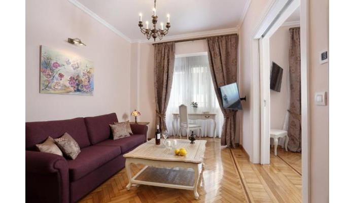 V1935 Luxurious Apartments poza 14