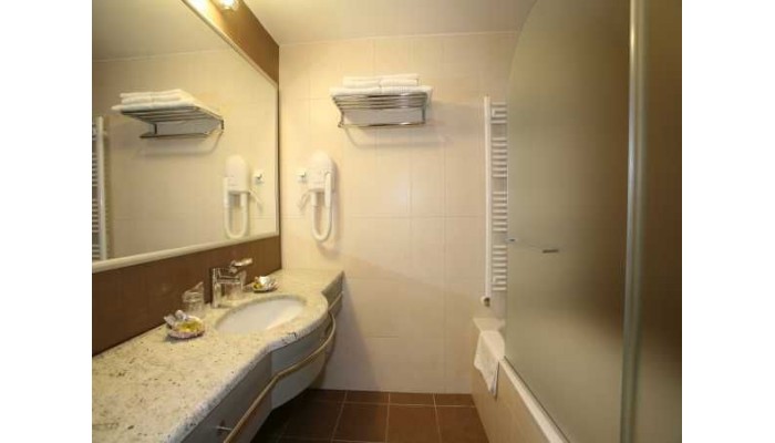 Hotel Atrium Residence Baska poza 8