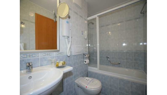 Hotel Zvonimir poza 49