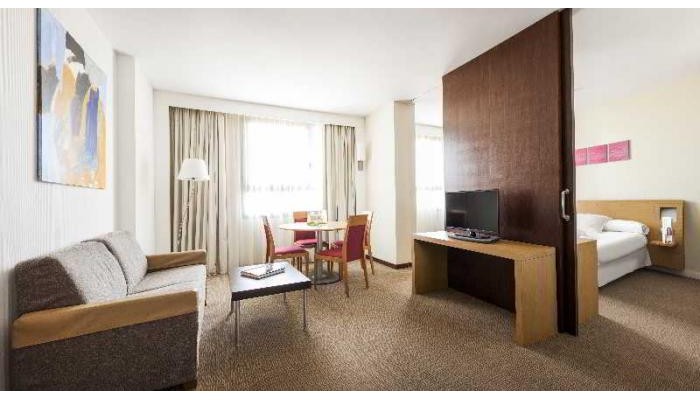 Hotel Ilunion Valencia 4 poza 9