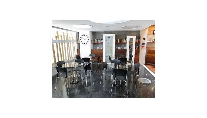 Hotel Estelar Apartamentos Aeropuerto poza 10