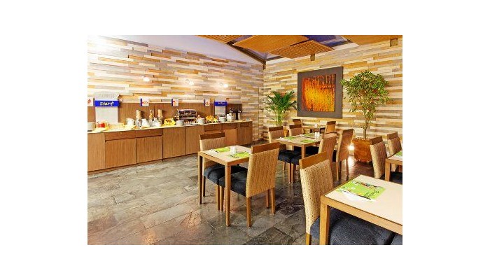 Hotel Holiday Inn Express poza 3
