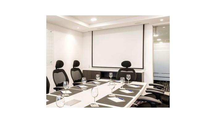 Hotel Nh Urban 26 Royal poza 10