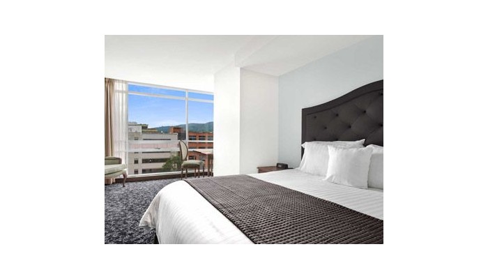 Ramada Hotel Parque 93 poza 5