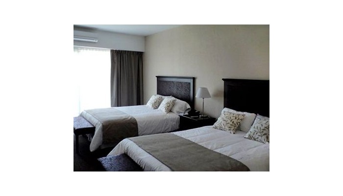 Howard Johnson Hotel And Convention Center Carilo poza 4