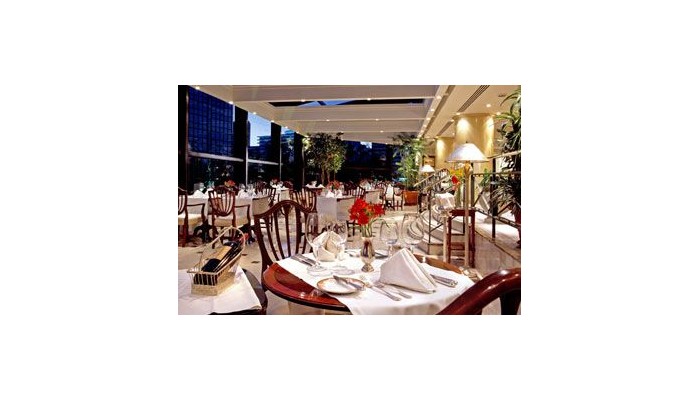 Park Tower, A Luxury Collection Hotel poza 4