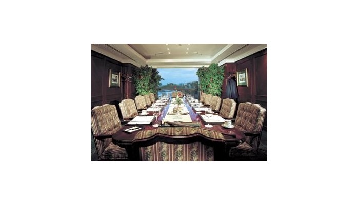 Park Tower, A Luxury Collection Hotel poza 5