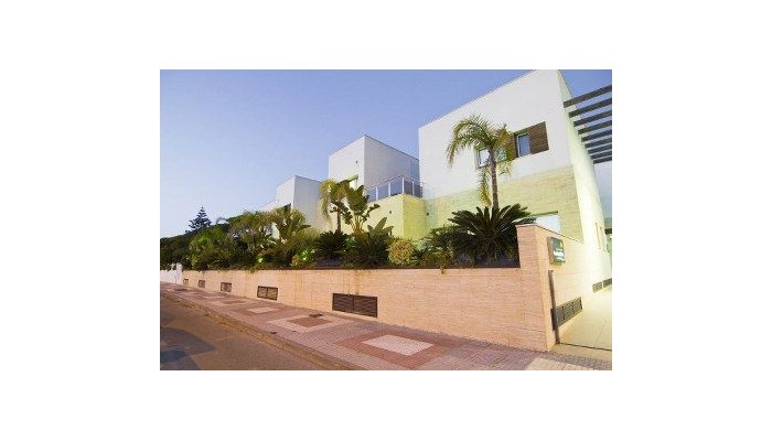 Aparthotel Novo Sancti Petri poza 5