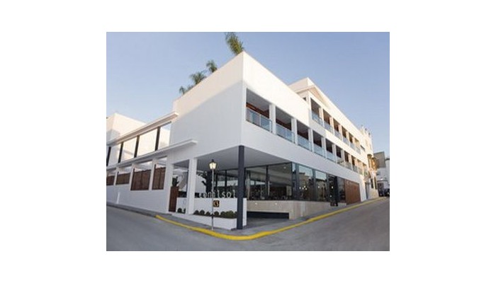 Hotel Y Apartamentos Conilsol poza 0