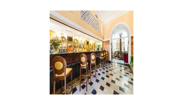 Hoteles Globales Reina Cristina poza 3