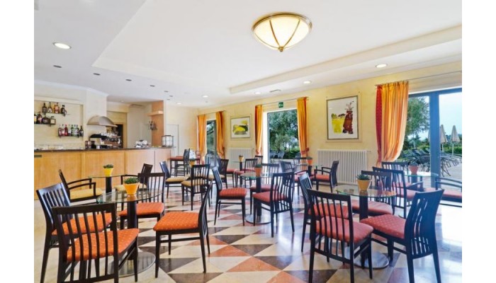 Castellaro Golf Resort poza 2