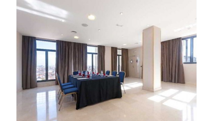 Hotel Tryp Madrid Cibeles poza 3
