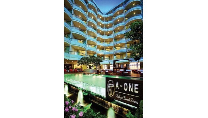 A One Pattaya Beach Resort poza 0