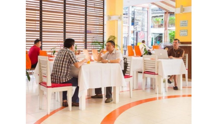 Eastiny Plaza Hotel poza 4