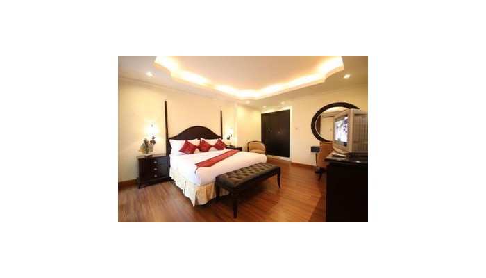 Hotel Lk Royal Suite poza 8
