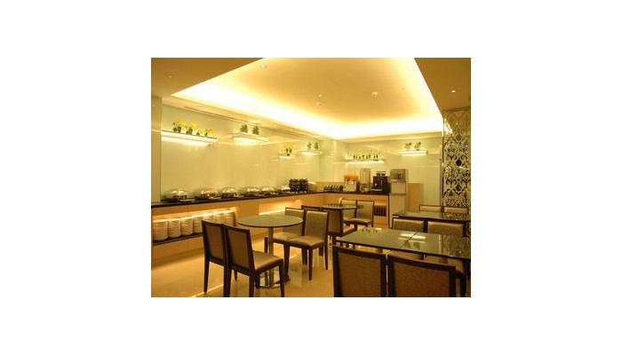 Hotel New Continental poza 3