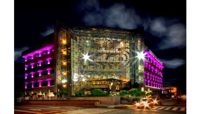 Courtney Hotels Grand Prix poza 0