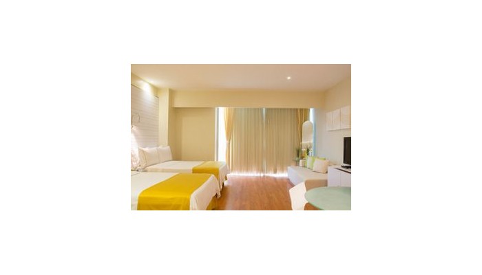 Hotel Holiday Inn Express & Suites Wtc poza 9