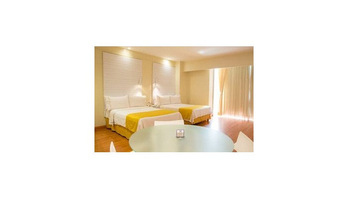 Hotel Holiday Inn Express & Suites Wtc poza 7