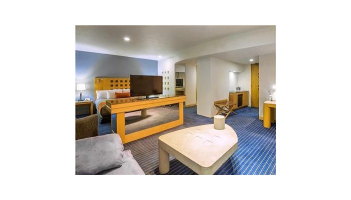 Hotel Real Inn Perinorte poza 11