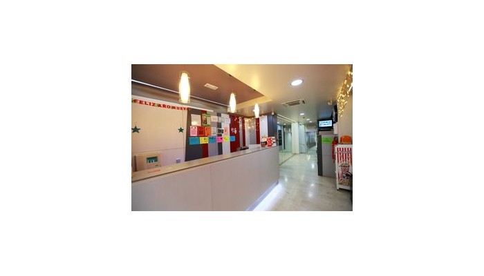 Hotel Sun And Moon Hostal poza 2