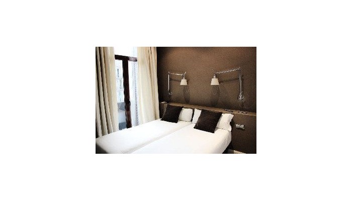 International Cool Local Hotel poza 9