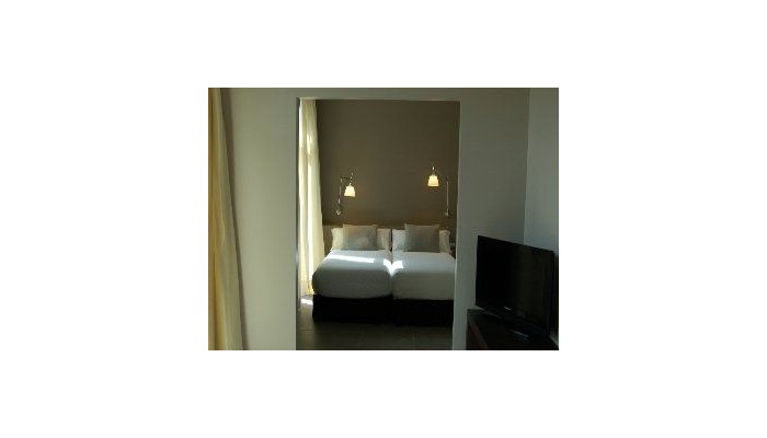 International Cool Local Hotel poza 4