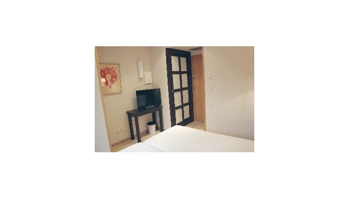 International Cool Local Hotel poza 7