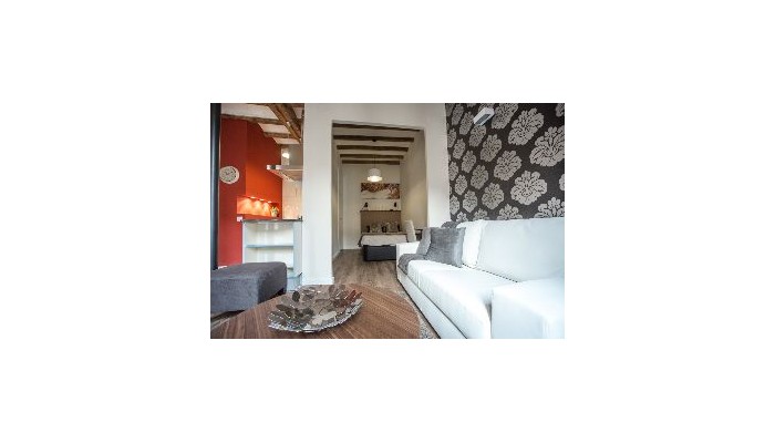 No 18 - The Streets Apartments poza 3