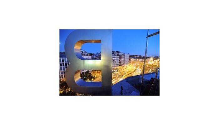 B Hotel poza 9